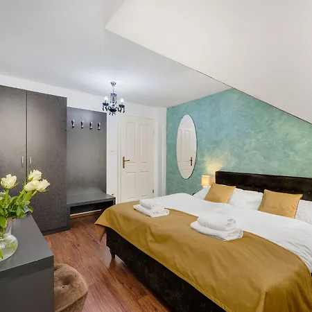 酒店 Garni Virgo 3*